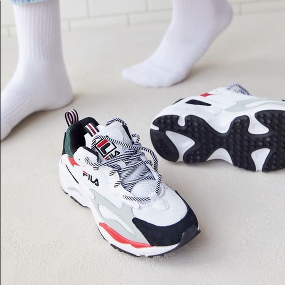 FILA RAY TRACER SNEAKER - WOMEN'S - Picture 2 of 8